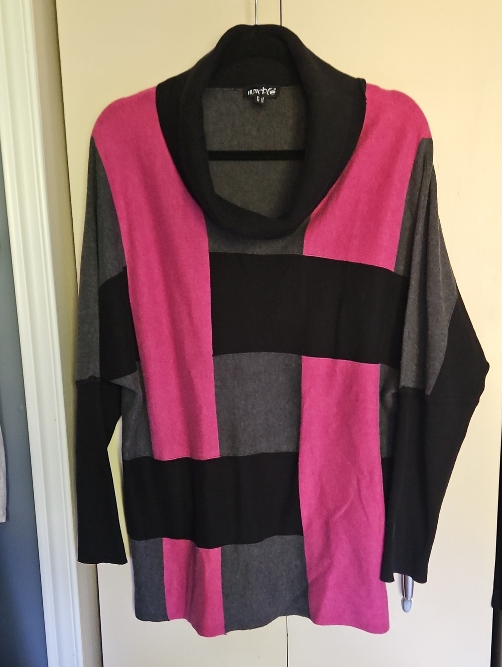 MARBLE Pink, Gray & Black Colorblock Cowl Neck Sweater XL Ptp23 L29